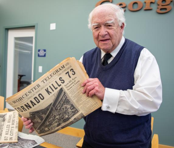 Tornado survivor Lee Bartlett