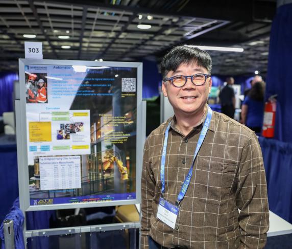 Computer Science Professor Hao Loi is this year's Scholar-in-Residence