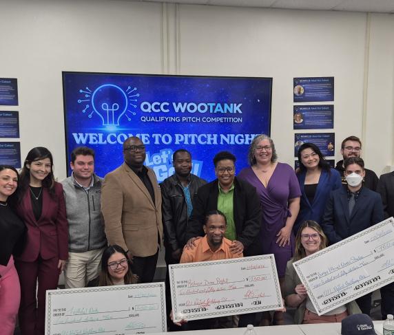 Contestants and judges at the QCC WooTank qualifying event