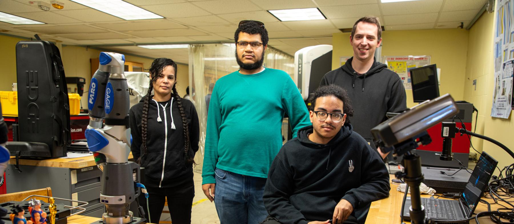 Students in a manufacturing lab