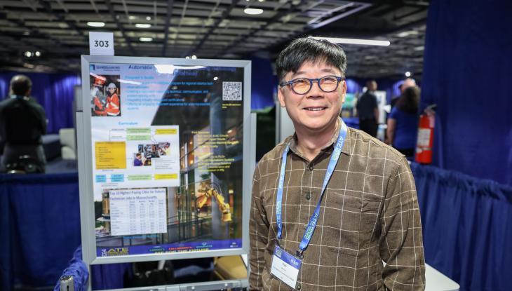 Computer Science Professor Hao Loi is this year's Scholar-in-Residence