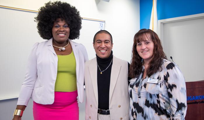 (From left) Alumni Association President Suzanne Graham Anderson, Career & Transfer Services Counselor Oscar Chavez, and Coordinator of Career Services & Credit for Prior Learning Nichole Wheeler (From left) Alumni Association President Suzanne Graham Anderson, Career & Transfer Services Counselor Oscar Chavez, and Coordinator of Career Services & Credit for Prior Learning Nichole Wheeler