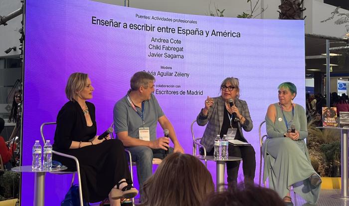A panel discussion at FIL about bilateral Master in Fine Arts creative writing programs. A panel discussion at FIL about bilateral Master in Fine Arts creative writing programs.