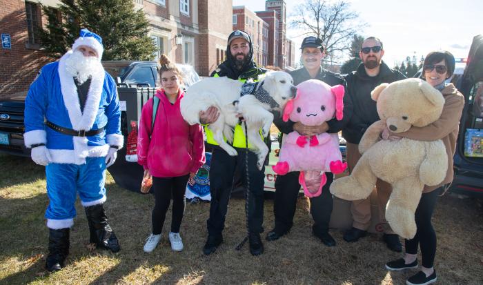 Let's hear it for the stuffed (and real) animals at Stuff A Cruiser!