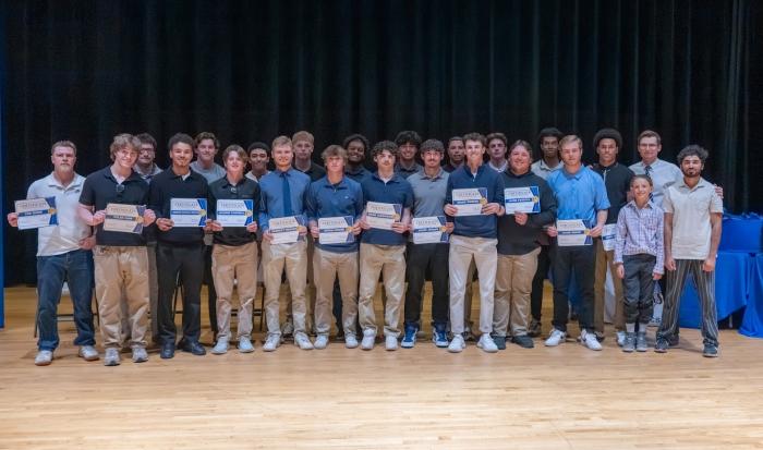 The men's baseball team at the 2026 athletics ceremony.
