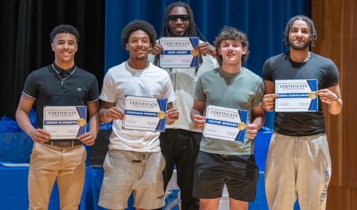 The men's basketball team at the 2026 athletics ceremony.