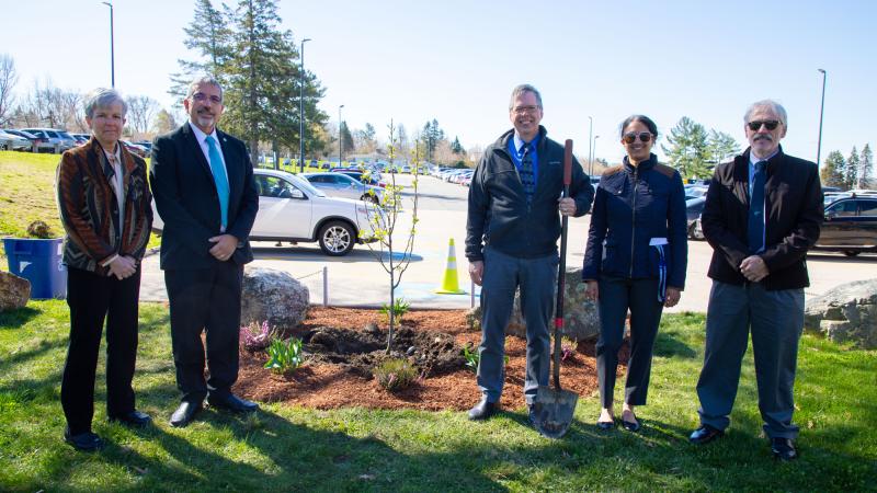 From left: Interim VP of Academic Affairs Kathy Rentsch, QCC President Dr. Luis Pedraja, Dean of the School of Math & Science Ben Benton, Professor of Environmental/Physical Science/Coordinator of Liberal Arts-Environmental Science Option Anita Soracco and Professor of Environmental/Physical Science Mark Duvall